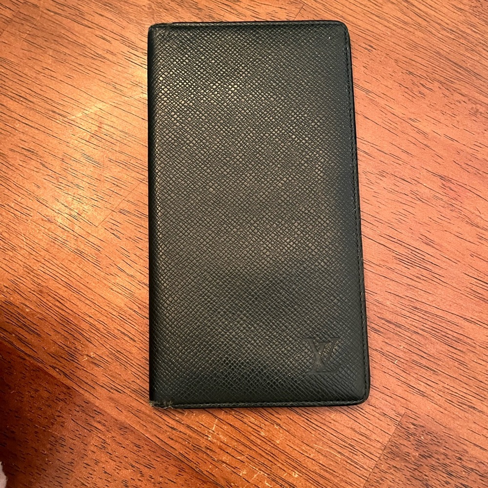Louis Vuitton Taiga leather long wallet